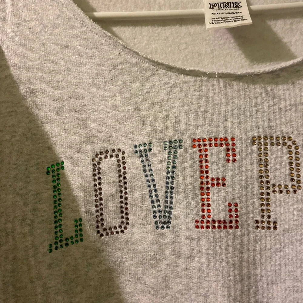 Vs pink rhinestone bling cropped sweatshirt X-small NWOT - Picture 2 of 7